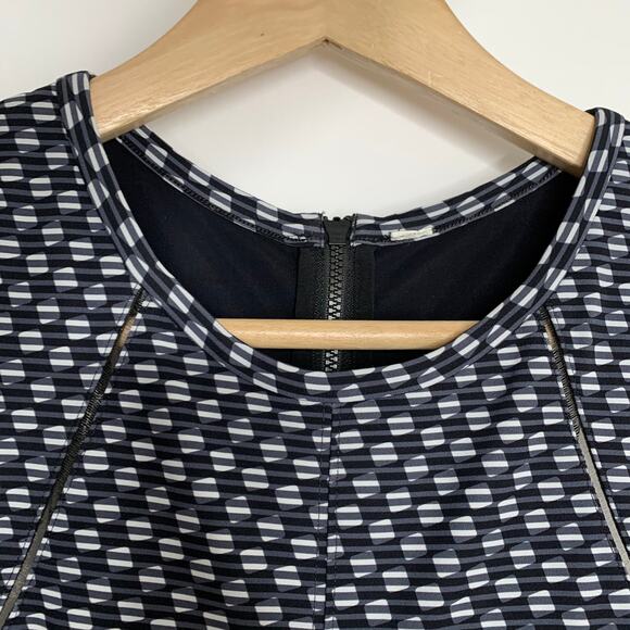 Lululemon &go 'Til Dawn Dress Deep Dive Black Grey Womens 4 Small - Picture 13 of 14